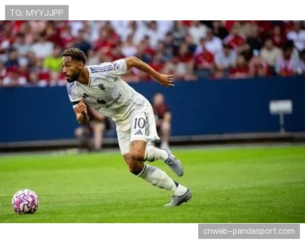 舍什科16次触球8次丢权，7650万先生遭遇信任危机