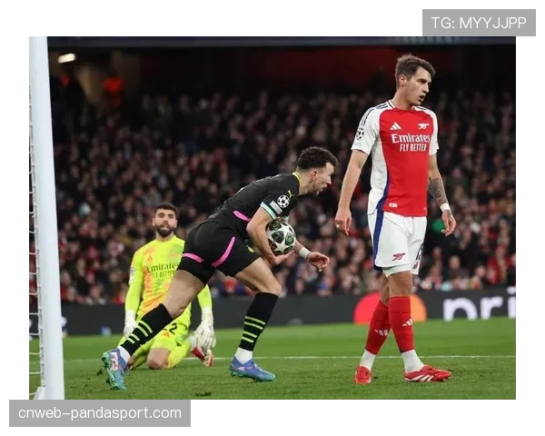 巴黎FC德比战演练防守反击，针对巴黎圣日耳曼高压逼抢