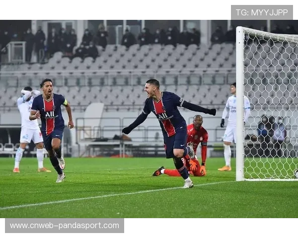 法国超级杯在科威特举行,巴黎与马赛上演国家德比。 法国超级杯在科威特举行,巴黎与马赛上演国家德比。