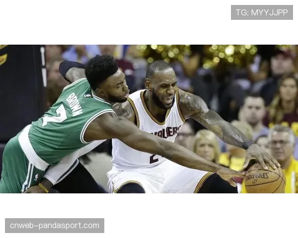 布朗场均29.5分显巨星相，凯尔特人双核驱动成型