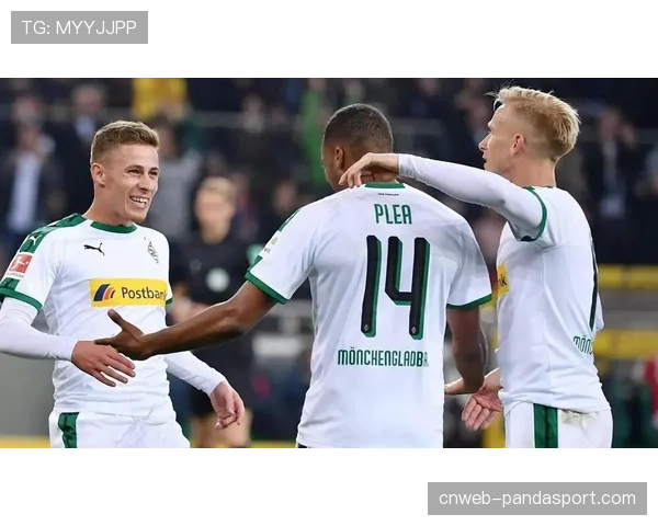 德甲第25轮：斯图加特客场2-0领先门兴格拉德巴赫，吉拉西点射破门